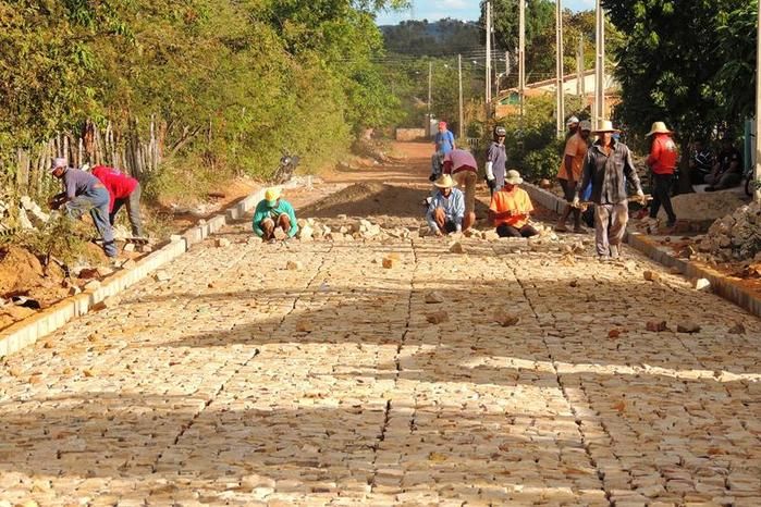 Iniciadas as obras de pavimentação em bairros da cidade - Imagem 9