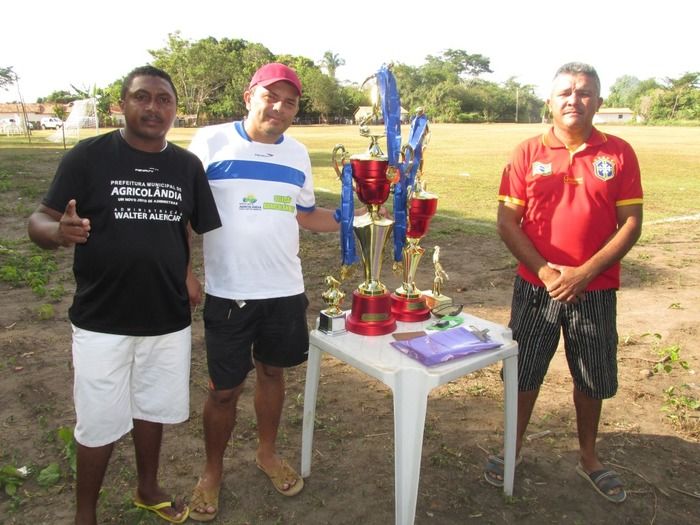 Vila Bate o Emelec e é Campeão do Campeonato de Futebol do Bairro Poeirão   - Imagem 19