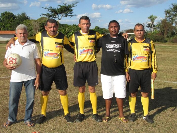Vila Bate o Emelec e é Campeão do Campeonato de Futebol do Bairro Poeirão   - Imagem 4