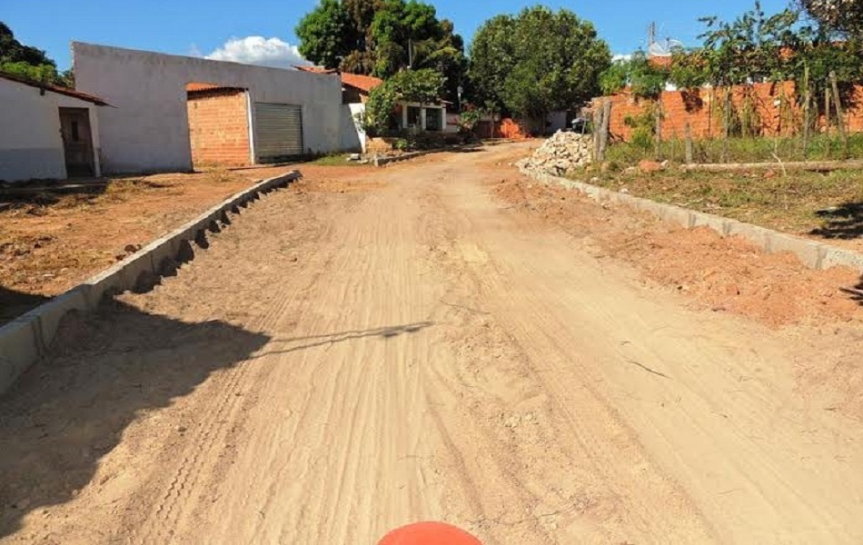 Prefeitura inicia calçamento do bairro Barragem