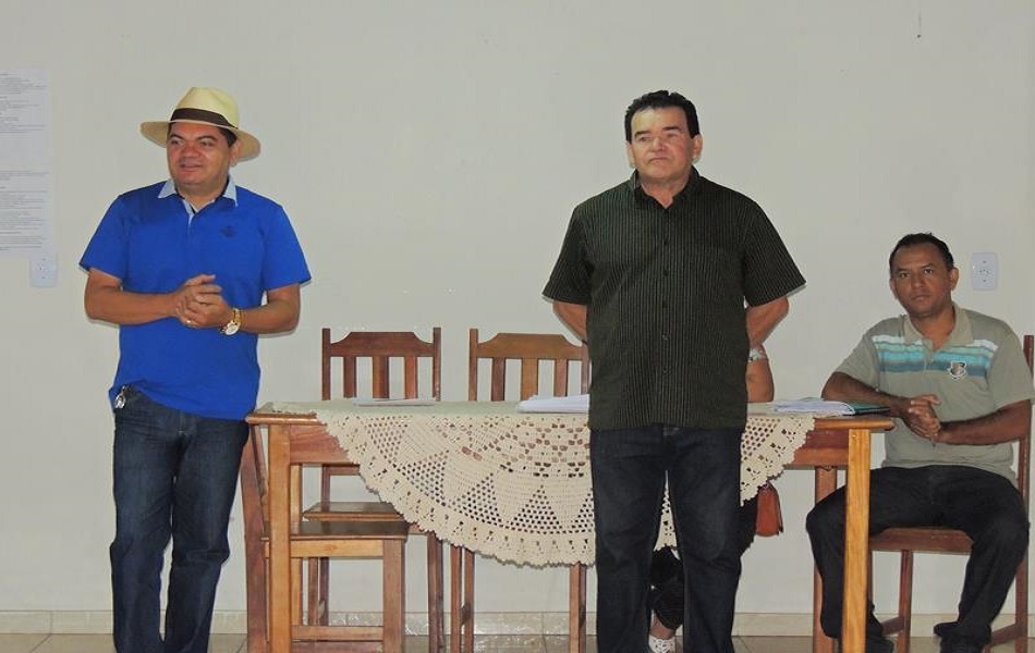 Vereador Chico Zaca participa de reunião de avaliação política