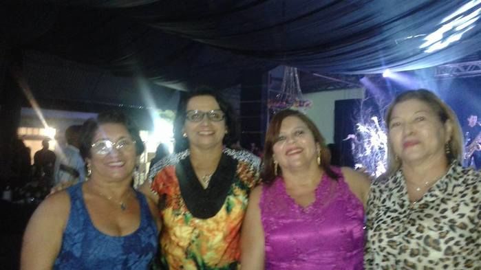 Festa das Rosas movimentou noite de sexta em Barras - Imagem 11