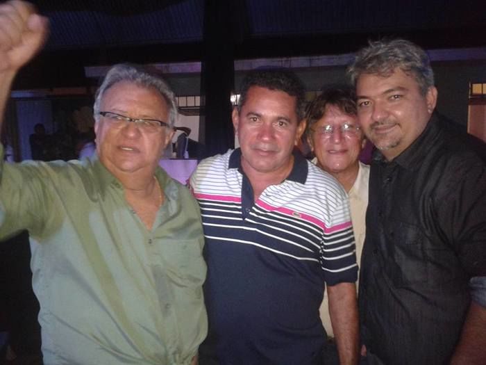 Festa das Rosas movimentou noite de sexta em Barras - Imagem 22