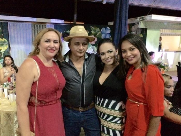 Festa das Rosas movimentou noite de sexta em Barras - Imagem 2