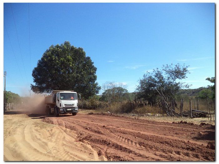 Prefeitura de Inhuma recupera estradas vicinais do município - Imagem 11