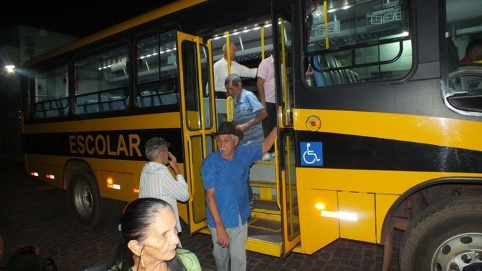 Dom Expedito Lopes, fez festa para homenagear o grupo da melhor idade de Paquetá-PI - Imagem 10