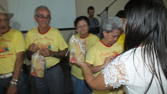 Dom Expedito Lopes, fez festa para homenagear o grupo da melhor idade de Paquetá-PI - Imagem 119