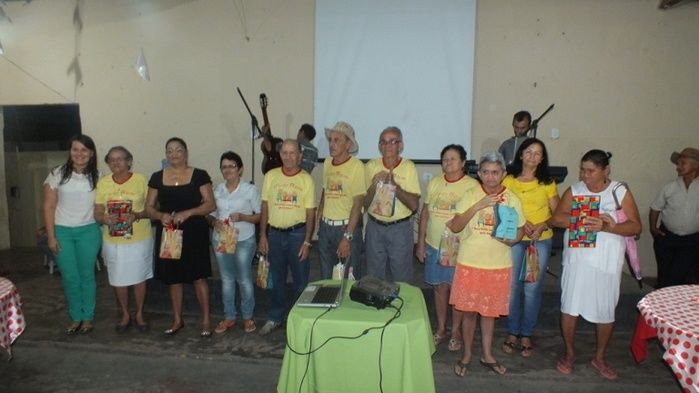 Dom Expedito Lopes, fez festa para homenagear o grupo da melhor idade de Paquetá-PI - Imagem 120