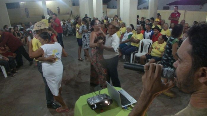 Dom Expedito Lopes, fez festa para homenagear o grupo da melhor idade de Paquetá-PI - Imagem 139