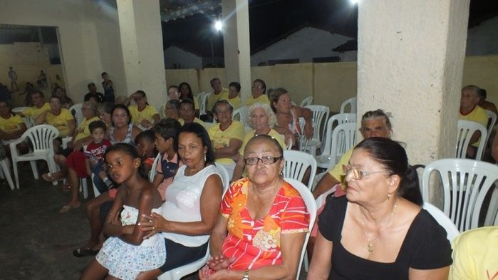 Dom Expedito Lopes, fez festa para homenagear o grupo da melhor idade de Paquetá-PI - Imagem 34
