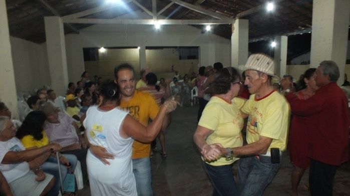 Dom Expedito Lopes, fez festa para homenagear o grupo da melhor idade de Paquetá-PI - Imagem 123