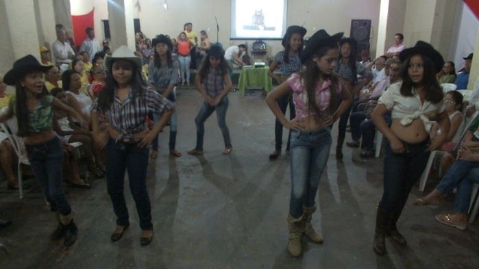 Dom Expedito Lopes, fez festa para homenagear o grupo da melhor idade de Paquetá-PI - Imagem 55