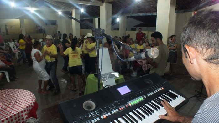 Dom Expedito Lopes, fez festa para homenagear o grupo da melhor idade de Paquetá-PI - Imagem 144