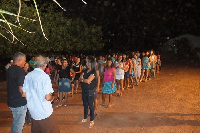 No interior do Piauí, Família e comunidade pagam promessa com Roda de São Gonçalo. - Imagem 18