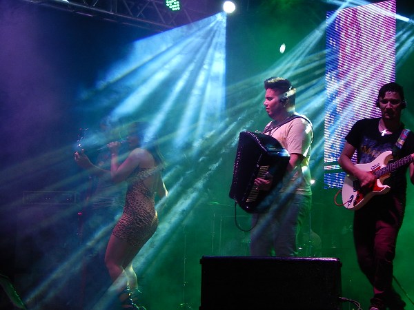 Show da Banda Farra de Play e Forró Sem Limite - Imagem 6