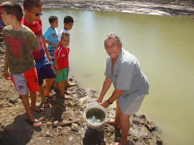 Dr. Zé Maria comemora com a População a Reforma do Tanque em Furta-Lhe a Volta - Imagem 13