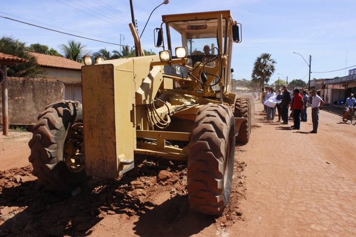 Asfaltamento da principal Avenida de Miguel Alves é iniciado pelo Governo - Imagem 7