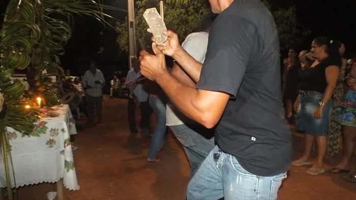 No interior do Piauí, Família e comunidade pagam promessa com Roda de São Gonçalo. - Imagem 48