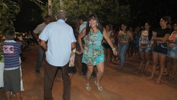 No interior do Piauí, Família e comunidade pagam promessa com Roda de São Gonçalo. - Imagem 41