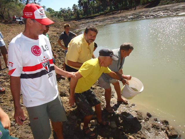 Dr. Zé Maria comemora com a População a Reforma do Tanque em Furta-Lhe a Volta - Imagem 10