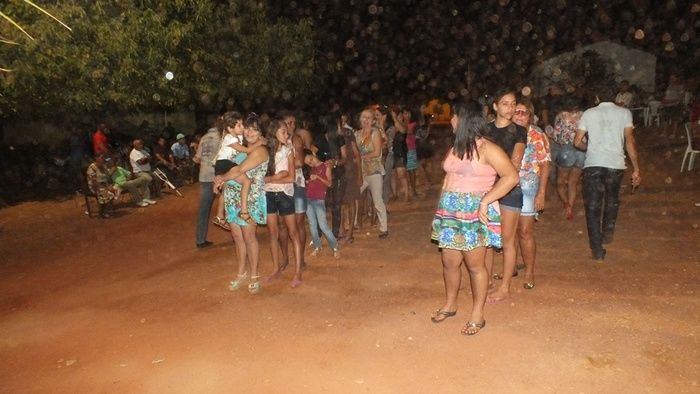 No interior do Piauí, Família e comunidade pagam promessa com Roda de São Gonçalo. - Imagem 46