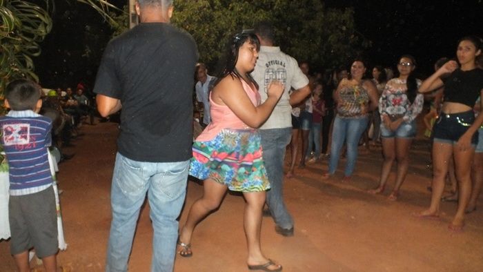 No interior do Piauí, Família e comunidade pagam promessa com Roda de São Gonçalo. - Imagem 37