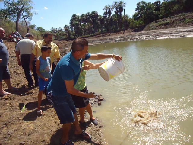 Dr. Zé Maria comemora com a População a Reforma do Tanque em Furta-Lhe a Volta - Imagem 28