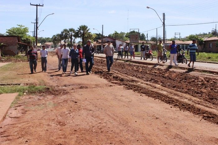 Asfaltamento da principal Avenida de Miguel Alves é iniciado pelo Governo - Imagem 6