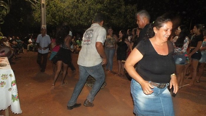 No interior do Piauí, Família e comunidade pagam promessa com Roda de São Gonçalo. - Imagem 54