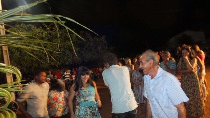 No interior do Piauí, Família e comunidade pagam promessa com Roda de São Gonçalo. - Imagem 8