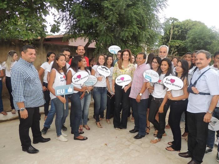 Prefeitura comemora aniversário de 61 anos de Água Branca entregando obras - Imagem 12