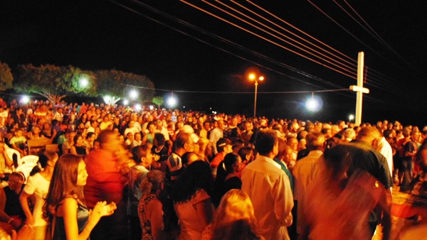 Centenas de devotos de Santo Inácio de Loyola participaram da ultima noite de novena ao padroeiro - Imagem 23