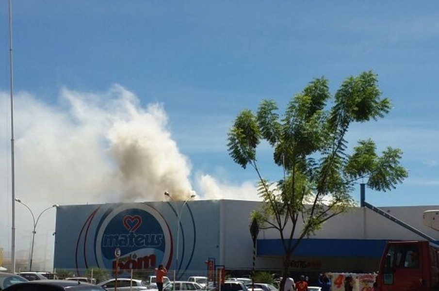 Incêndio interdita maior supermercado de Balsas