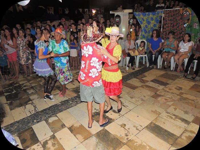 Público prestigia em massa o VII Festival Julino de Quadrilhas e Danças - Imagem 46