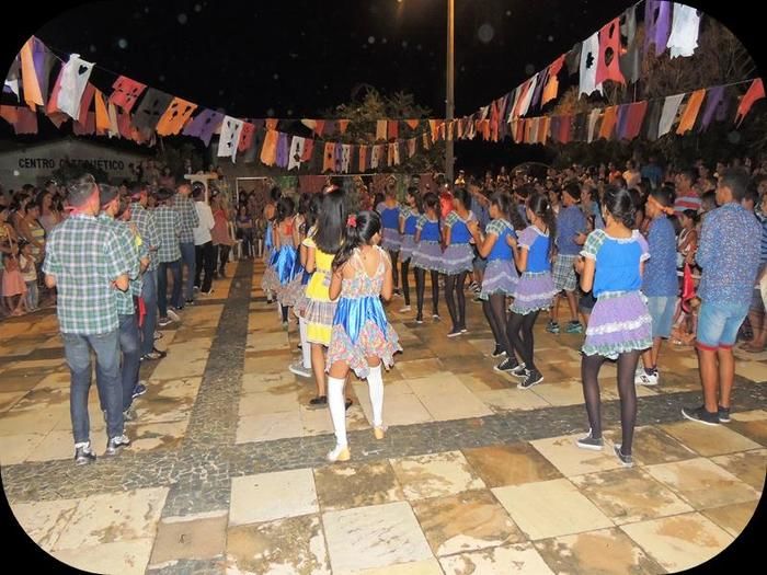Público prestigia em massa o VII Festival Julino de Quadrilhas e Danças - Imagem 92