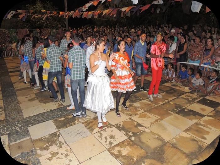 Público prestigia em massa o VII Festival Julino de Quadrilhas e Danças - Imagem 79