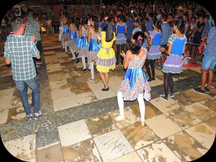Público prestigia em massa o VII Festival Julino de Quadrilhas e Danças - Imagem 78