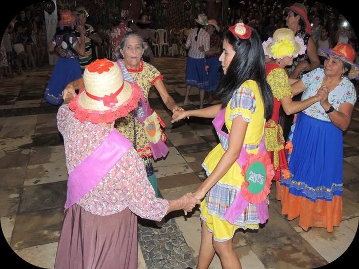 Público prestigia em massa o VII Festival Julino de Quadrilhas e Danças - Imagem 52