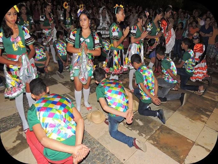 Público prestigia em massa o VII Festival Julino de Quadrilhas e Danças - Imagem 106
