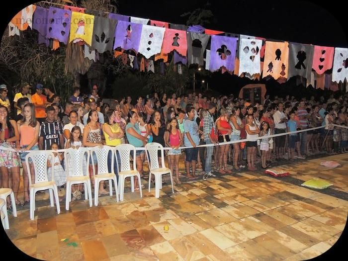 Público prestigia em massa o VII Festival Julino de Quadrilhas e Danças - Imagem 8
