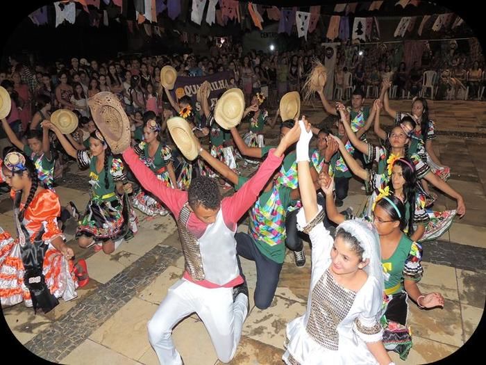 Público prestigia em massa o VII Festival Julino de Quadrilhas e Danças - Imagem 111