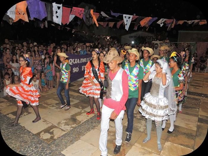 Público prestigia em massa o VII Festival Julino de Quadrilhas e Danças - Imagem 101