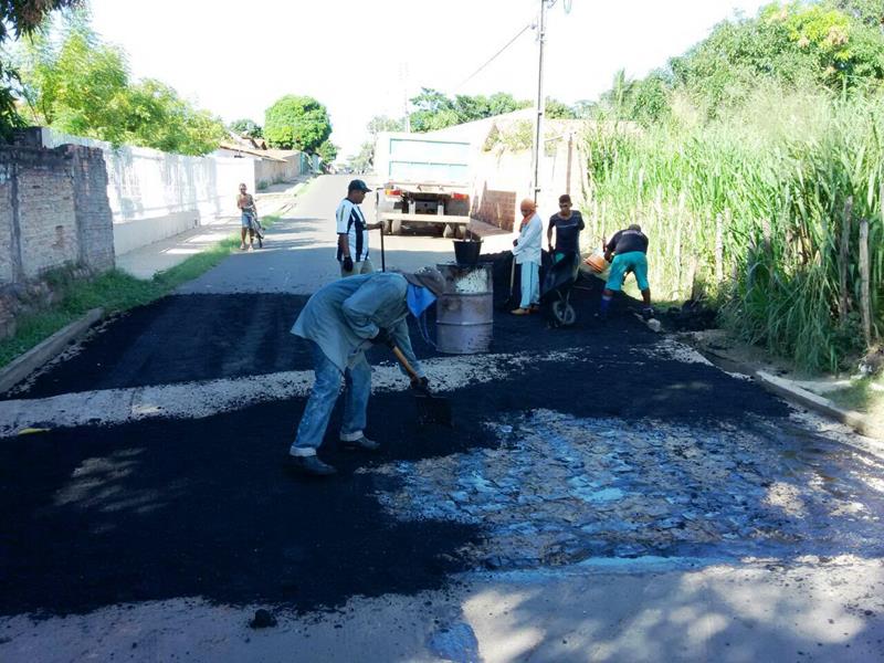 Prefeitura de Batalha intensifica trabalhos de recuperação asfáltica