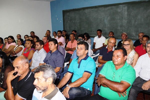 Prefeito Zé Resende prestigia posse do novo Diretor Regional do Emater de Campo Maior - Imagem 5