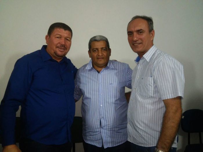 Prefeito Zé Resende prestigia posse do novo Diretor Regional do Emater de Campo Maior - Imagem 17