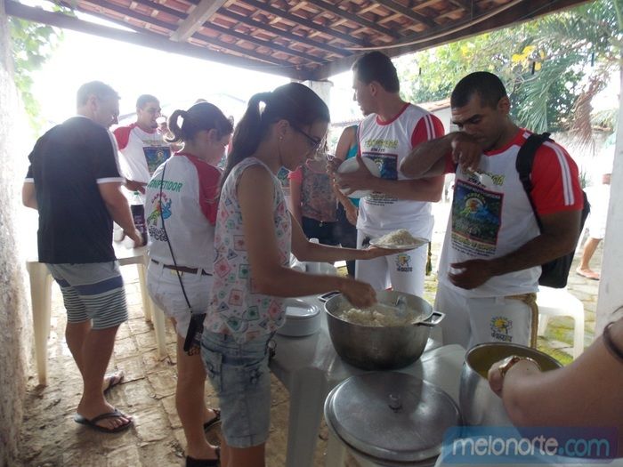 Secretário Administrativo Tim Medeiros oferece almoço aos Capoeiristas Escravos Brancos  - Imagem 12