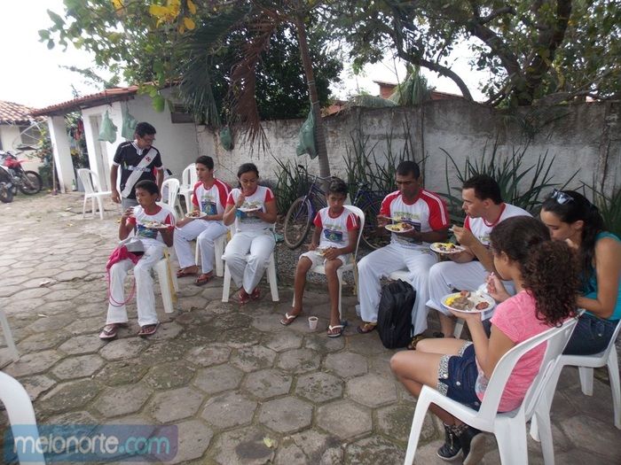 Secretário Administrativo Tim Medeiros oferece almoço aos Capoeiristas Escravos Brancos  - Imagem 15