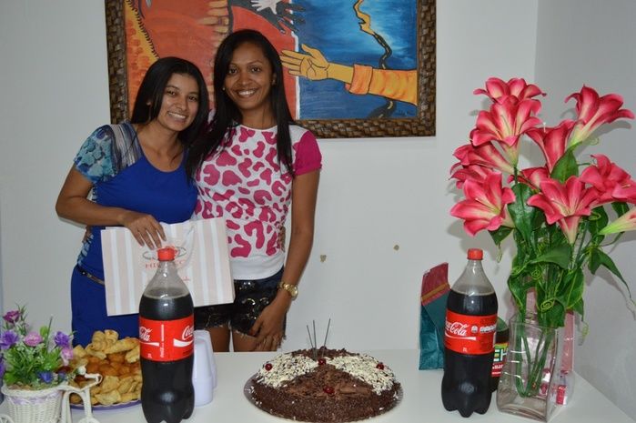 Amigas de trabalho fazem surpresa para a Coordenadora da Semtas, Dasdores Silva pela passagem do seu aniversário - Imagem 15