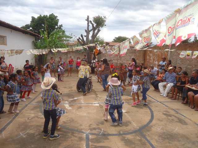 Escola Apaeana Tia Nely realizou 1ª Quermesse - Imagem 31
