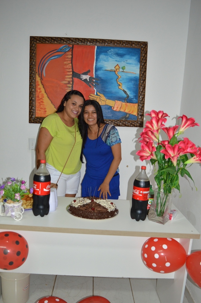 Amigas de trabalho fazem surpresa para a Coordenadora da Semtas, Dasdores Silva pela passagem do seu aniversário - Imagem 7
